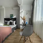 Bricks דירה *