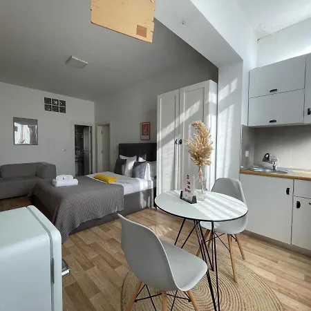 Bricks * Тирана